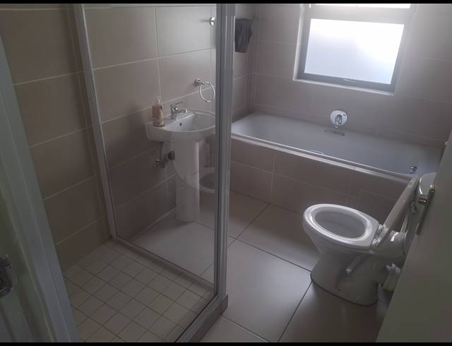 3 BEDROOM FREEHOLD FOR SALE IN RUA VISTA